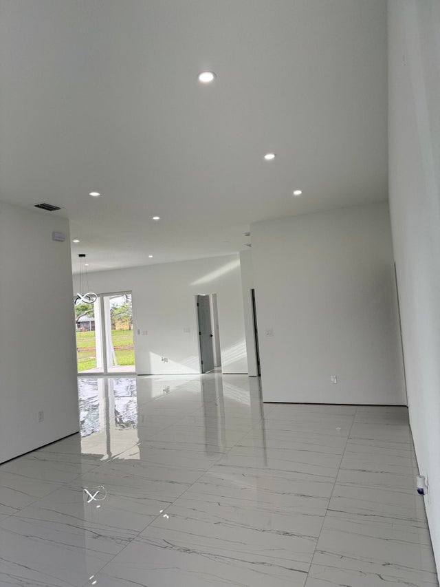 3 of 14 - 1822 Sw Monterry Lane, Port Saint Lucie, FL