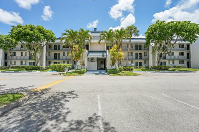 2 of 27 - 4345 Trevi Court #108, Lake Worth, FL