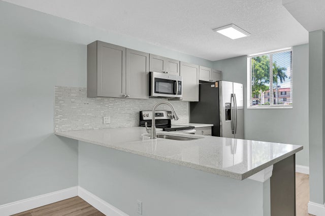 5 of 27 - 4345 Trevi Court #108, Lake Worth, FL