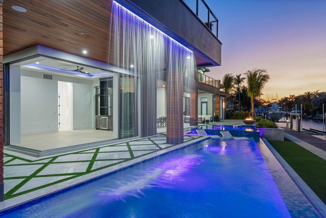 3 of 47 - 107 Bowsprit Dr, North Palm Beach, FL