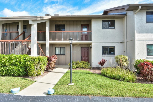 1 of 17 - 1600 Ne Dixie Highway #14-102, Jensen Beach, FL