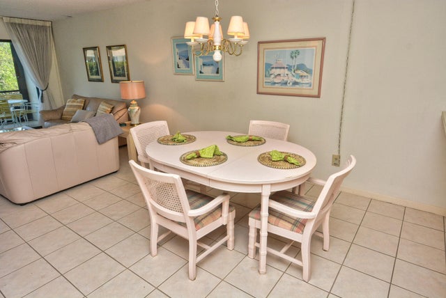 5 of 17 - 1600 Ne Dixie Highway #14-102, Jensen Beach, FL