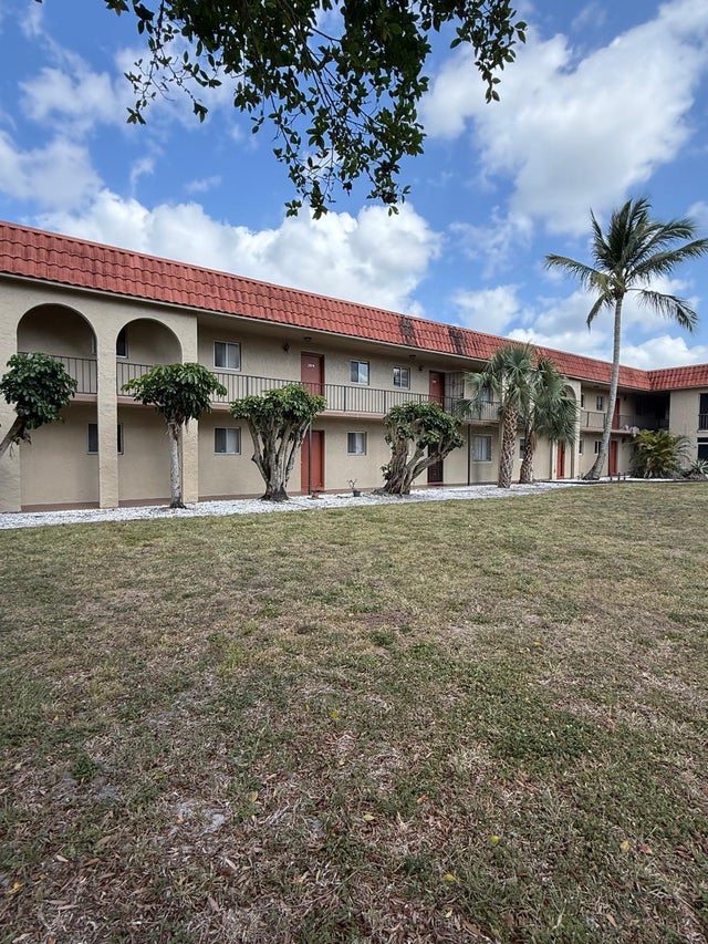 1 of 12 - 6074 Forest Hill Boulevard #208, West Palm Beach, FL