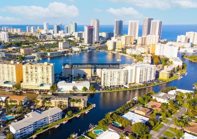 4 of 25 - 419 Golden Isles Drive #107, Hallandale Beach, FL