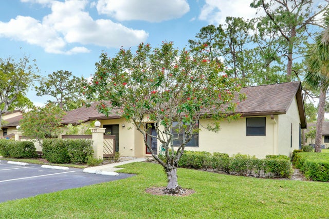 3 of 32 - 135 Manchineel Ct, Royal Palm Beach, FL