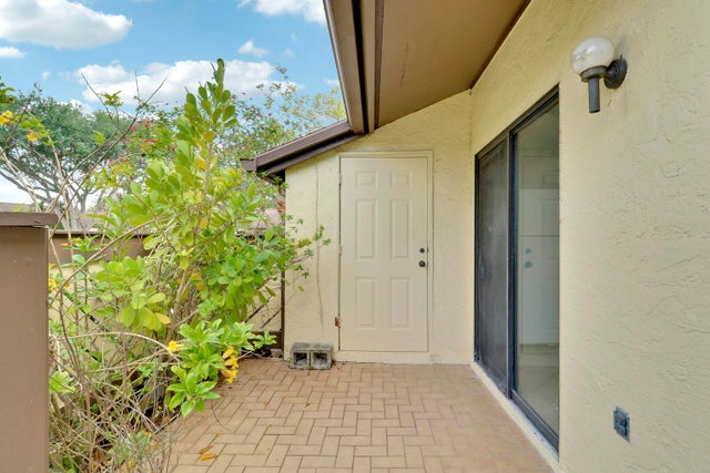4 of 32 - 135 Manchineel Ct, Royal Palm Beach, FL