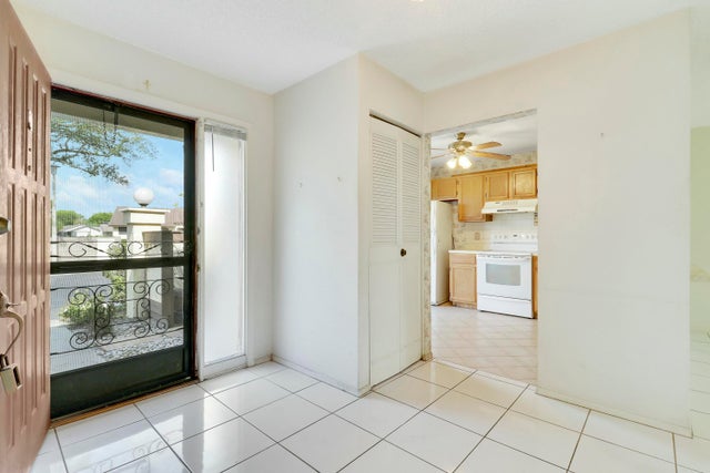 5 of 32 - 135 Manchineel Ct, Royal Palm Beach, FL