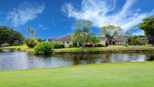4 of 75 - 6876 Parisian Way, Lake Worth, FL