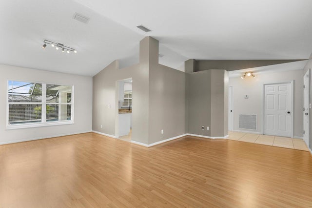 4 of 10 - 4605 Nw Gastonia Street, Port Saint Lucie, FL