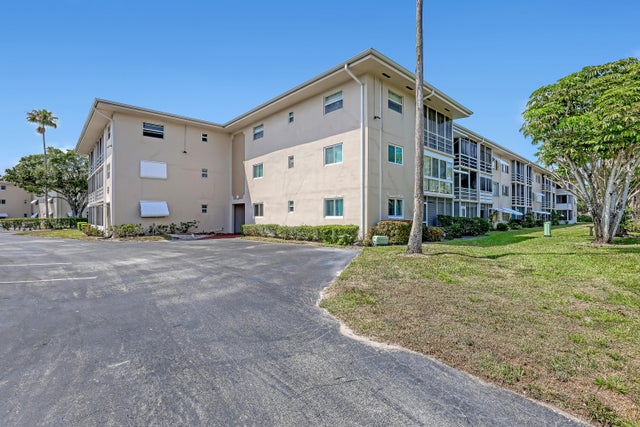 3 of 53 - 2581 N Garden Drive #107, Lake Worth, FL
