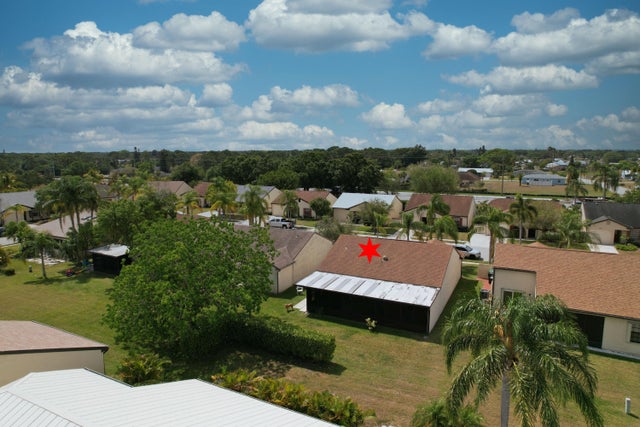 4 of 32 - 2313 Se Brekenridge Cir, Port Saint Lucie, FL