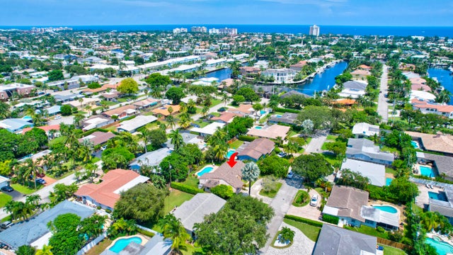 2 of 40 - 2211 Ne 34th Ct, Lighthouse Point, FL