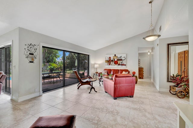 4 of 40 - 2211 Ne 34th Ct, Lighthouse Point, FL