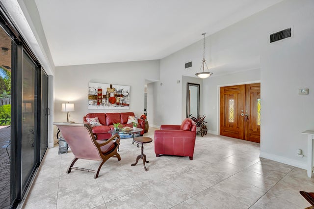 5 of 40 - 2211 Ne 34th Ct, Lighthouse Point, FL