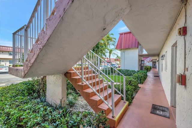 4 of 36 - 12012 Greenway Cir S #205, Royal Palm Beach, FL