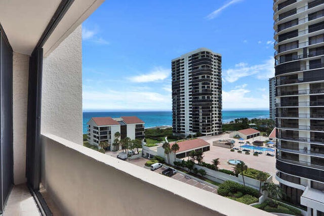 4 of 50 - 4200 N Ocean Drive #2-903, Singer Island, FL