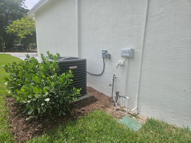 5 of 38 - 5227 Se Isabelita Av, Stuart, FL