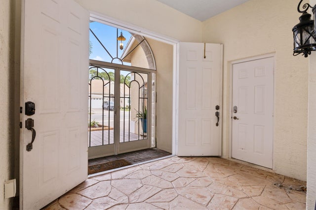 2 of 35 - 731 Sw Great Exuma Cove, Port Saint Lucie, FL