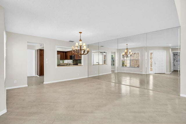 4 of 34 - 11206 Applegate Cir, Boynton Beach, FL