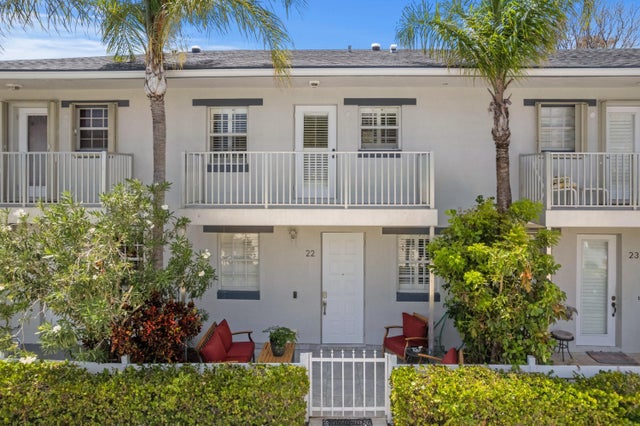 1 of 32 - 328 W Pine Street #22, Lantana, FL