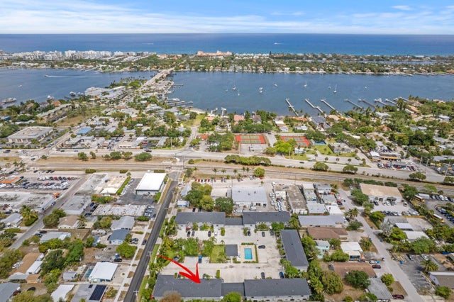 4 of 32 - 328 W Pine Street #22, Lantana, FL