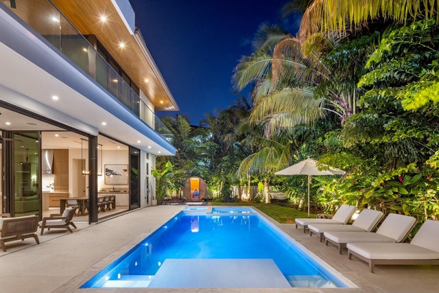 2 of 88 - 735 W Fern Drive, Boca Raton, FL