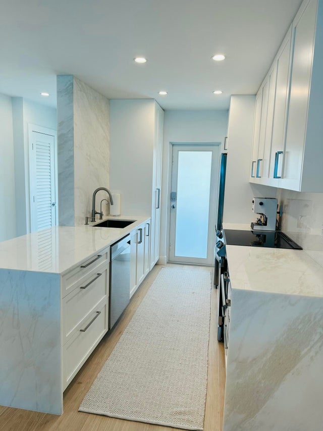 2 of 30 - 3351 Spanish Trl #109 B, Delray Beach, FL