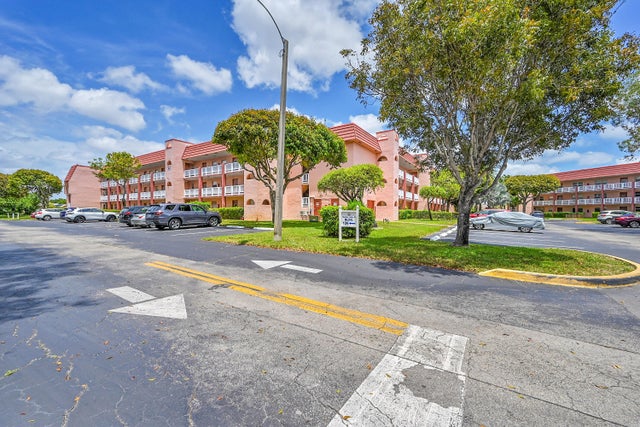 2 of 26 - 9621 Sunrise Lakes Boulevard #104, Sunrise, FL