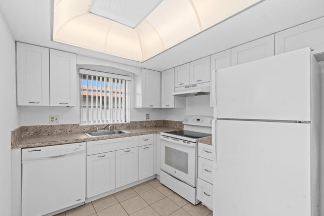 5 of 42 - 13648 Coconut Palm Ct #b, Delray Beach, FL