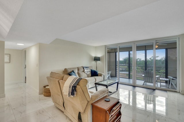 4 of 31 - 3326 Arcara Way #401, Lake Worth, FL