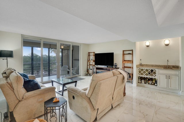 5 of 31 - 3326 Arcara Way #401, Lake Worth, FL