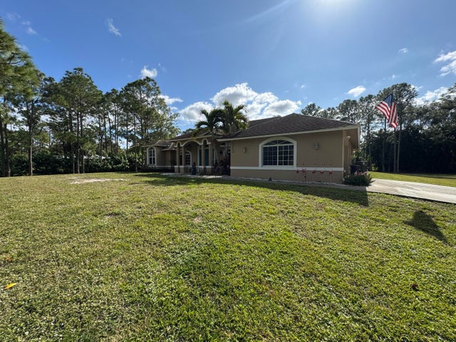 4 of 35 - 15664 89th Place N, Loxahatchee, FL