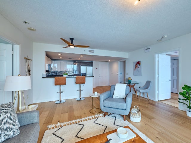5 of 60 - 610 Clematis St #522, West Palm Beach, FL