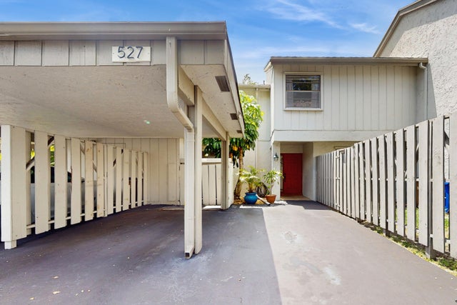 1 of 25 - 527 Deer Creek Wildwood Lane E, Deerfield Beach, FL