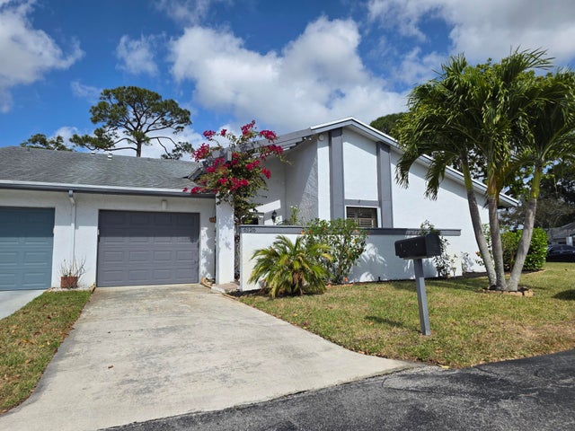 1 of 35 - 6126 Elsinore Cir, Greenacres, FL