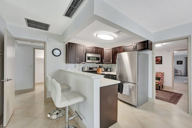 2 of 46 - 3212 Ne 12th St #201, Pompano Beach, FL