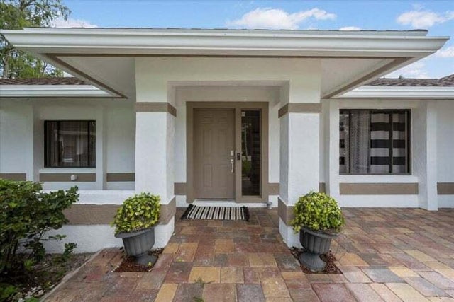 2 of 35 - 13950 Barberry Ct, Wellington, FL