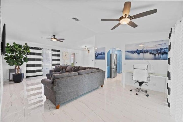 5 of 35 - 13950 Barberry Ct, Wellington, FL