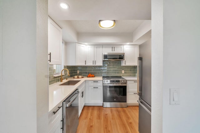 3 of 30 - 1602 Se Green Acres Circle #u204, Port Saint Lucie, FL