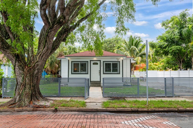 2 of 21 - 422 49th Street, West Palm Beach, FL