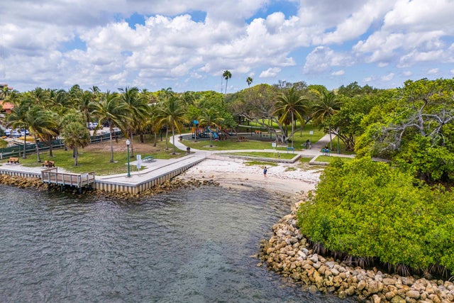 3 of 21 - 422 49th Street, West Palm Beach, FL