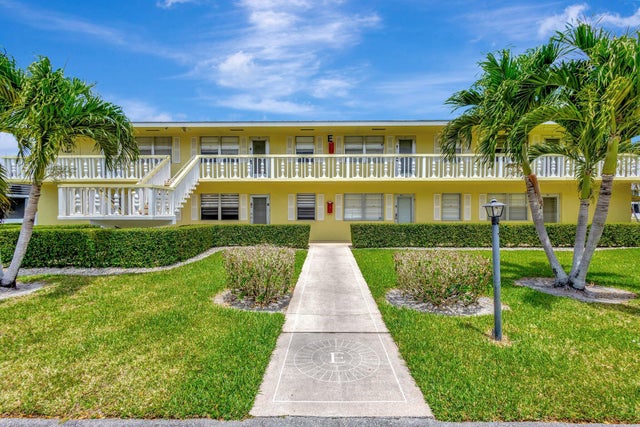 1 of 32 - 110 Sheffield E, West Palm Beach, FL