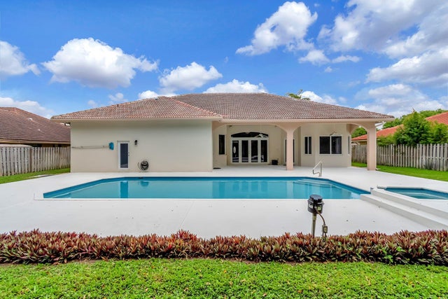 3 of 49 - 13645 Folkestone Ct, Wellington, FL