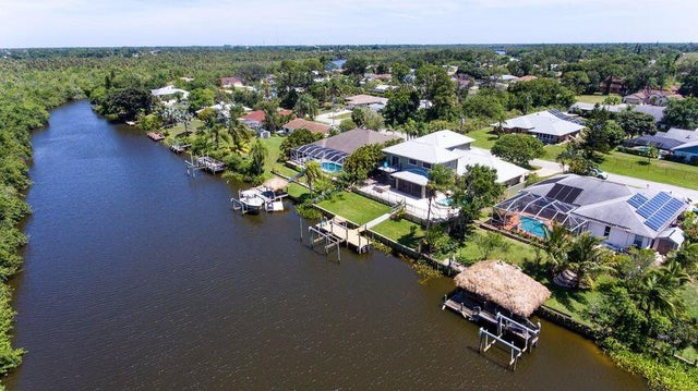 2 of 60 - 283 Ne Sagamore Ter, Port Saint Lucie, FL
