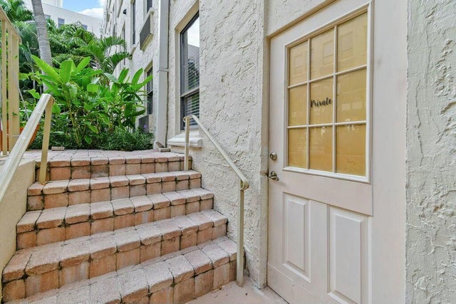 1 of 31 - 235 Sunrise Avenue #1050, Palm Beach, FL