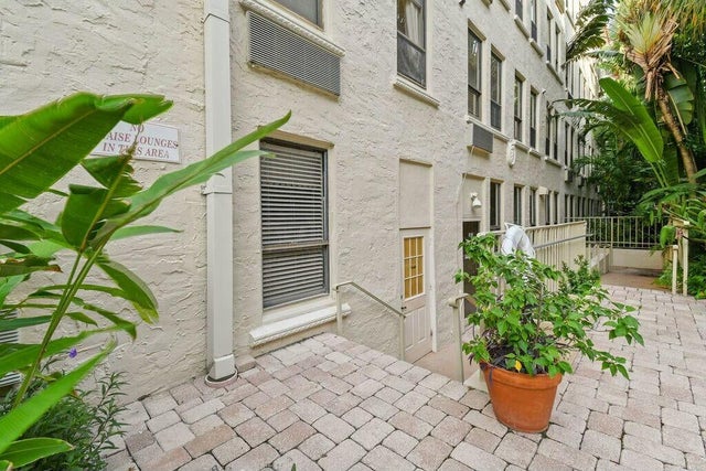 2 of 31 - 235 Sunrise Avenue #1050, Palm Beach, FL