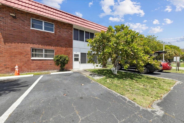 3 of 30 - 2251 Nw 48th Terrace #100, Lauderhill, FL