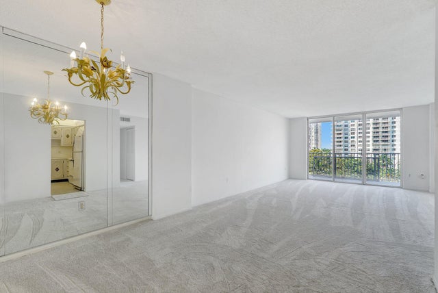 2851 Ne 183rd Street #512e, Aventura