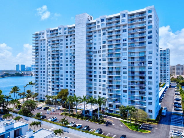 2 of 35 - 2851 Ne 183rd Street #512e, Aventura, FL