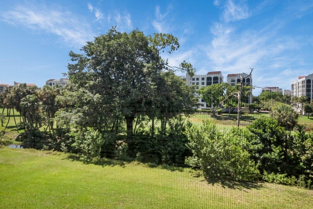 4 of 38 - 7472 La Paz Boulevard #306, Boca Raton, FL